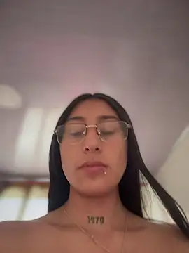 Violeet-Smith online show from 03-24-26, 02:44