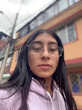 Violeet-Smith online show from 04-17-26, 06:00