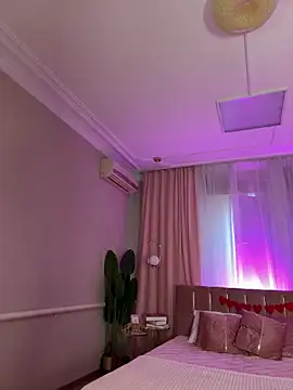 HugeBoobsAlice online show from 11-23-25, 01:11