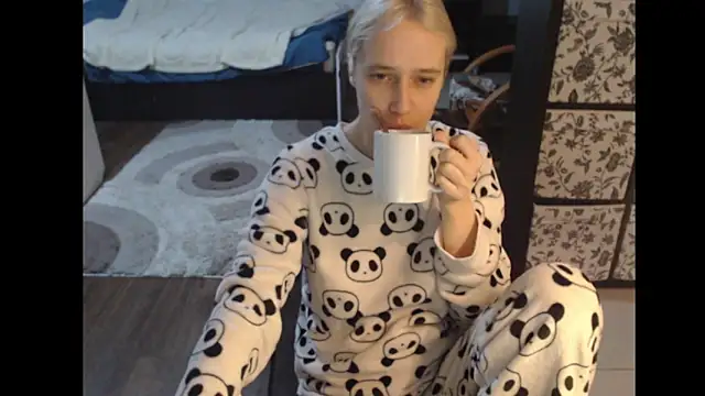 Lucky-Sweet Bb online show from 10-28-25, 05:00