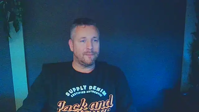 Snapshot of Woody_Longbong chatting on 11-09-25, 03:54 Woody Longbong online show from 11-09-25, 03:54