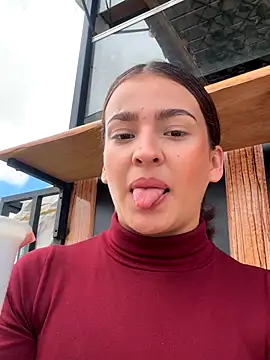 Talia Bonet online show from 10-26-25, 04:35