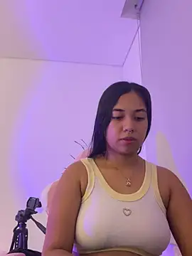 aly nicols online show from 12-22-25, 02:19