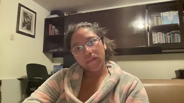 Kmiii21 online show from 11-05-25, 01:27