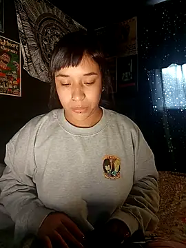 Isis Bathory online show from 10-23-25, 12:15