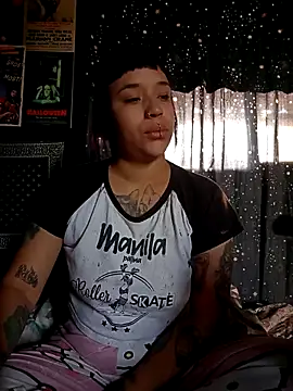 Isis Bathory online show from 11-25-25, 12:27