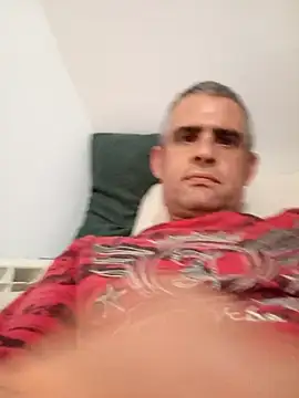 Snapshot of danie6969 chatting on 10-23-25, 12:54 danie6969 online show from 10-23-25, 12:54