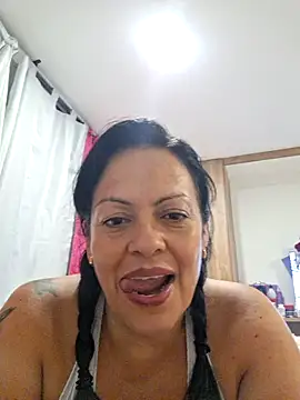 Snapshot of viviana-sexi chatting on 05-28-26, 03:59 viviana-sexi online show from 05-28-26, 03:59