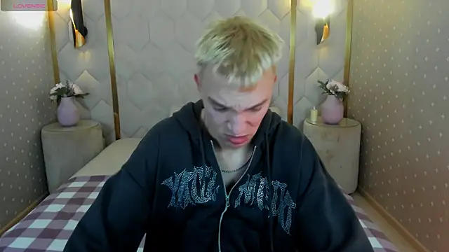 Derek Banville online show from 12-22-25, 01:24