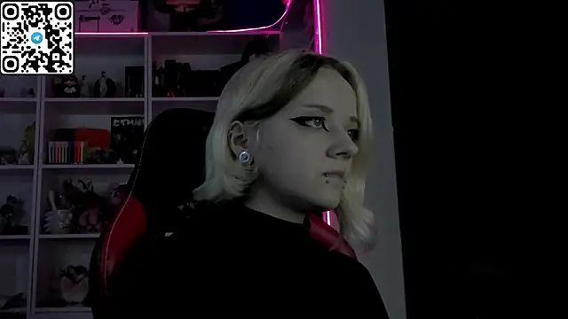 Holy Mistress S online show from 05-22-26, 09:37