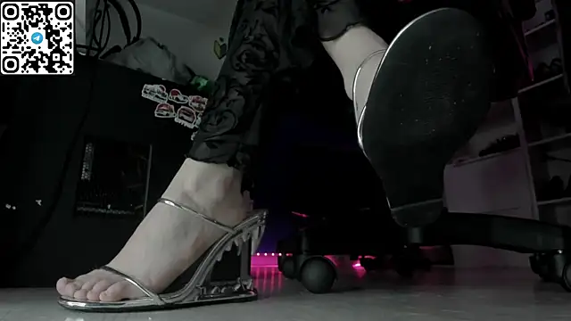 Holy Mistress S online show from 06-17-26, 07:22