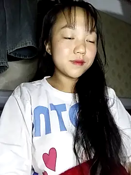 Quynhsumon online show from 02-11-26, 02:44