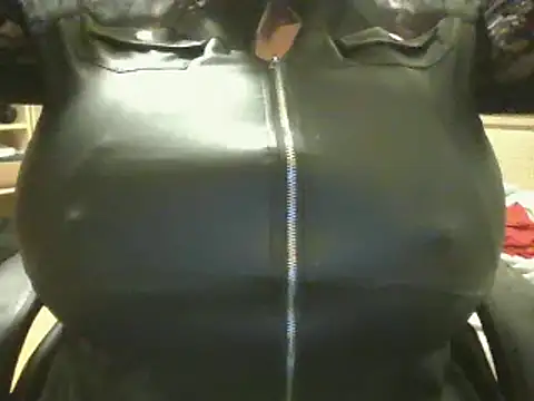 Snapshot of guywithboobs chatting on 02-17-26, 01:46 guywithboobs online show from 02-17-26, 01:46