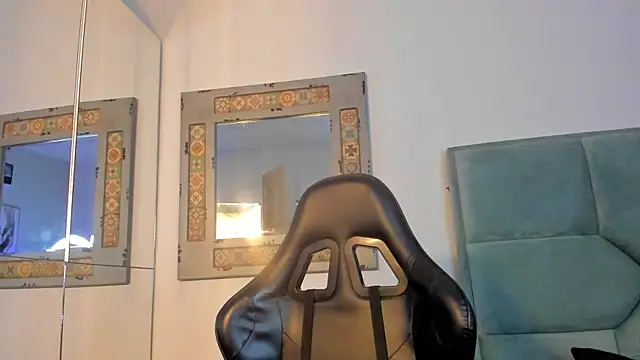 Mr Strike online show from 11-10-25, 03:05