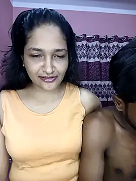 CoupleShow 432 online show from 04-23-26, 03:58