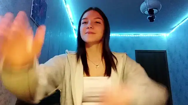 Beauty miIa online show from 10-27-25, 04:55