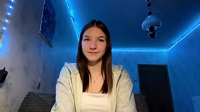 Beauty miIa online show from 10-30-25, 03:13