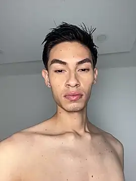 Dominic Thin  online show from 06-10-26, 07:02