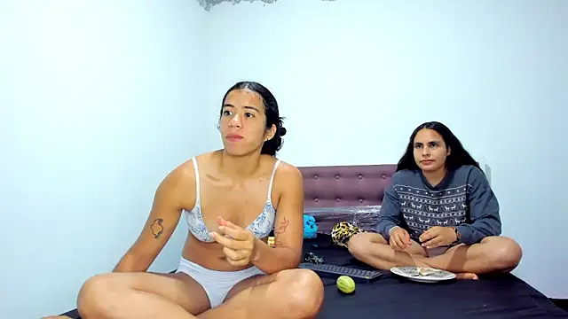 AshleyDeLuca  online show from 02-07-26, 12:03