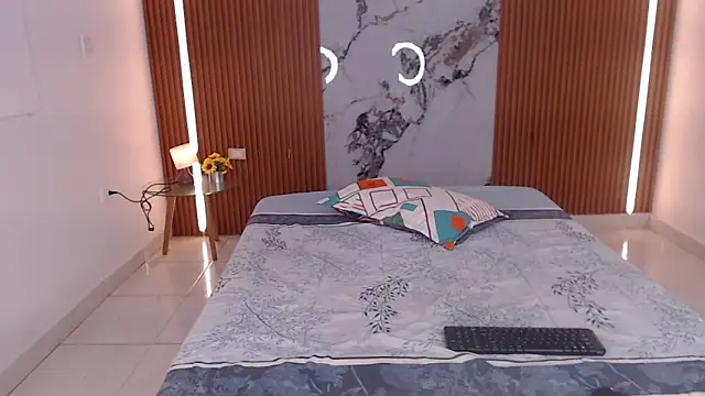 rosselyn  online show from 02-20-26, 12:05