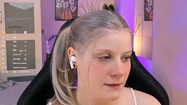 ShineJoan online show from 11-21-25, 09:46