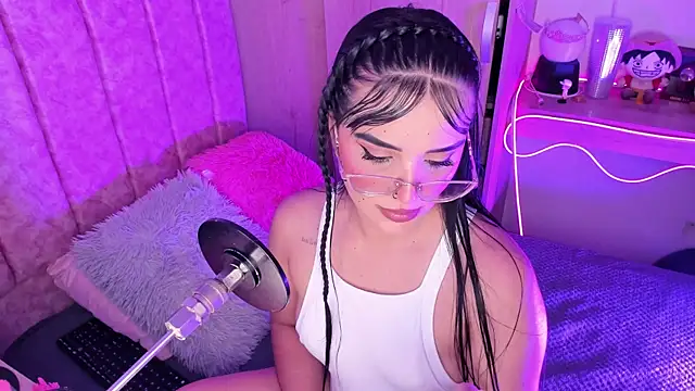 laana foxx online show from 07-19-26, 10:46