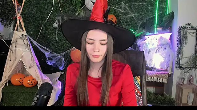 lollyrais online show from 10-31-25, 01:45