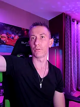 Gamerinleather online show from 10-27-25, 07:07