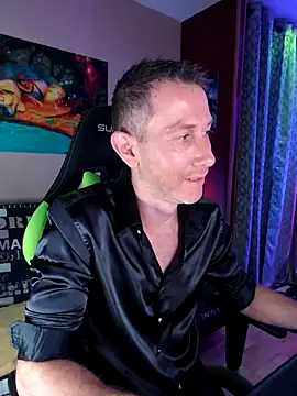 Gamerinleather online show from 10-29-25, 07:04