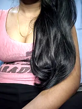 Ezabelljohn online show from 04-21-26, 04:23