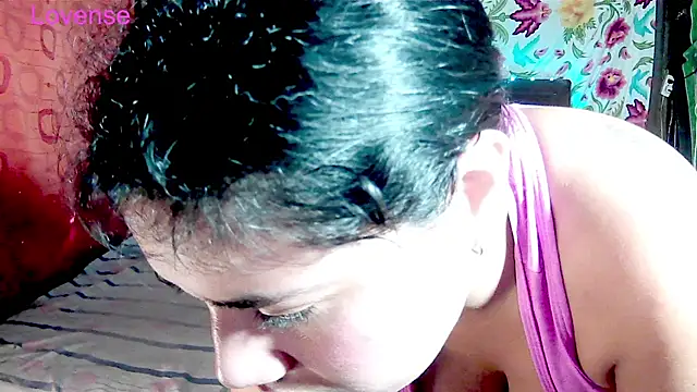 Bonnie and wizkhal online show from 11-30-25, 08:35