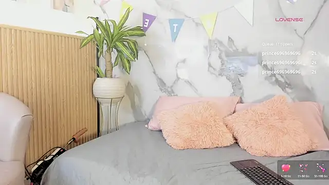 Fyre divine online show from 04-08-26, 10:26