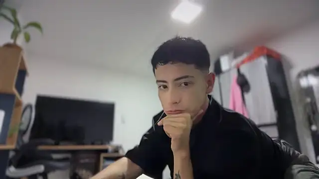 Sebastian Reed online show from 02-27-26, 11:05