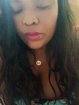 Snapshot of nayerli_123 chatting on 10-23-25, 05:12 nayerli 123 online show from 10-23-25, 05:12