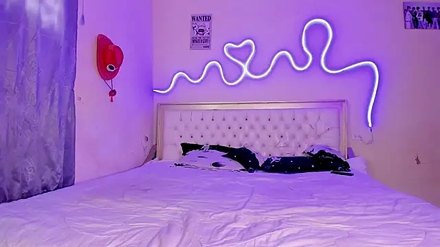 Snapshot of briana_hot03 chatting on 10-25-25, 05:19 briana hot03 online show from 10-25-25, 05:19