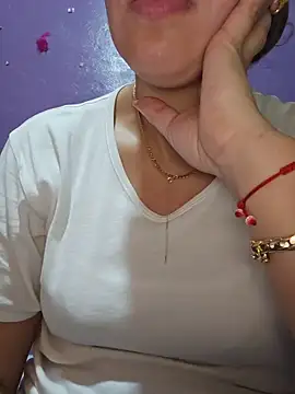 Snapshot of Sexy-girl chatting on 05-28-26, 11:02 Sexy-girl online show from 05-28-26, 11:02