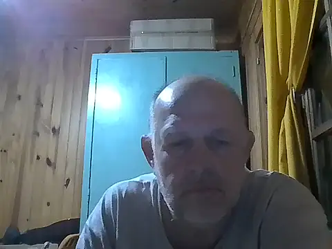 Snapshot of PedroXYZ25 chatting on 10-23-25, 01:05 PedroXYZ25 online show from 10-23-25, 01:05