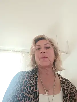 Snapshot of Anabel-455 chatting on 10-27-25, 11:25 Anabel-455 online show from 10-27-25, 11:25