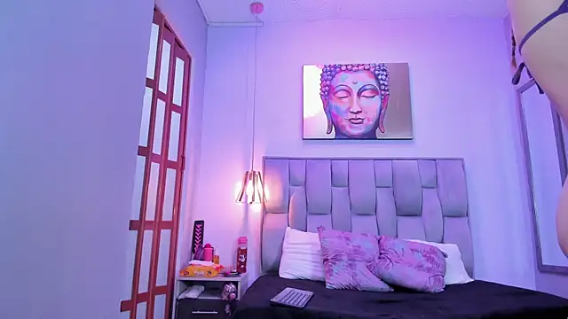 Violet-Storm- online show from 12-15-25, 10:25