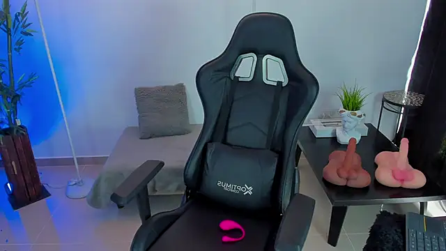 JessicaPratt online show from 03-12-25, 04:46