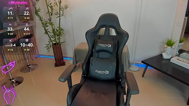 JessicaPratt online show from 10-25-25, 06:13