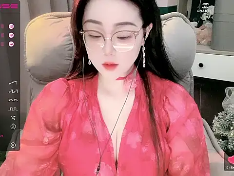 Snapshot of Monica-666888- chatting on 10-27-25, 05:39 Monica-666888- online show from 10-27-25, 05:39