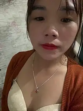 nachi-baby online show from 10-28-25, 05:26