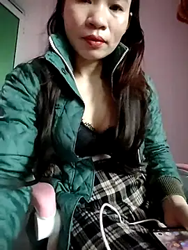 Snapshot of Malisa-a chatting on 10-24-25, 01:57 Malisa-a online show from 10-24-25, 01:57