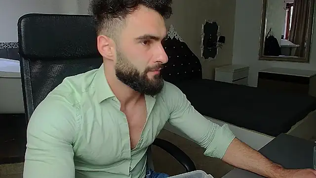 Snapshot of MicahLane chatting on 07-27-26, 04:41 MicahLane online show from 07-27-26, 04:41