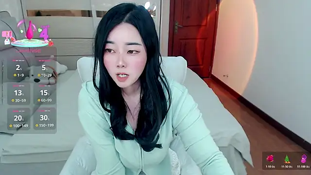 Xiaodie-baby online show from 11-07-25, 01:11