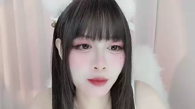 Snapshot of -zhuzhu-999- chatting on 06-04-26, 06:36 -zhuzhu-999- online show from 06-04-26, 06:36