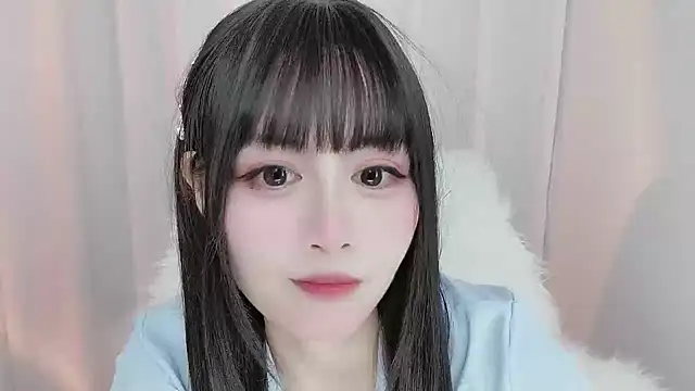 Snapshot of -zhuzhu-999- chatting on 06-08-26, 01:39 -zhuzhu-999- online show from 06-08-26, 01:39