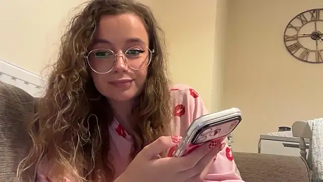 lolatheangel online show from 12-15-25, 04:11