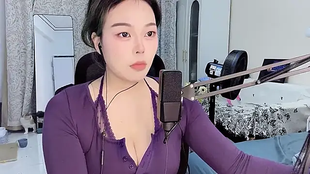 xiaobao-1188 online show from 11-19-25, 04:40